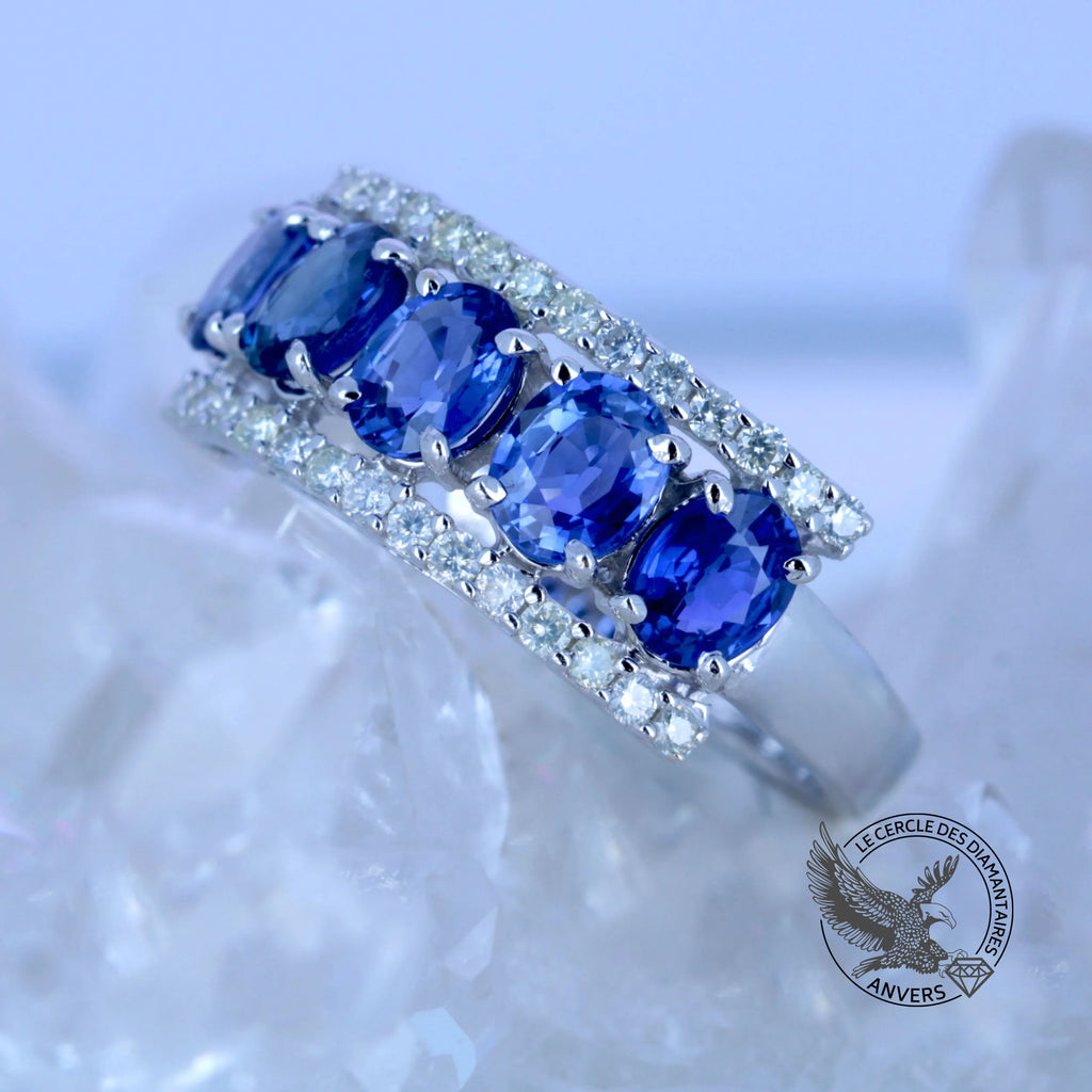 Bague en saphir bleu - Élise