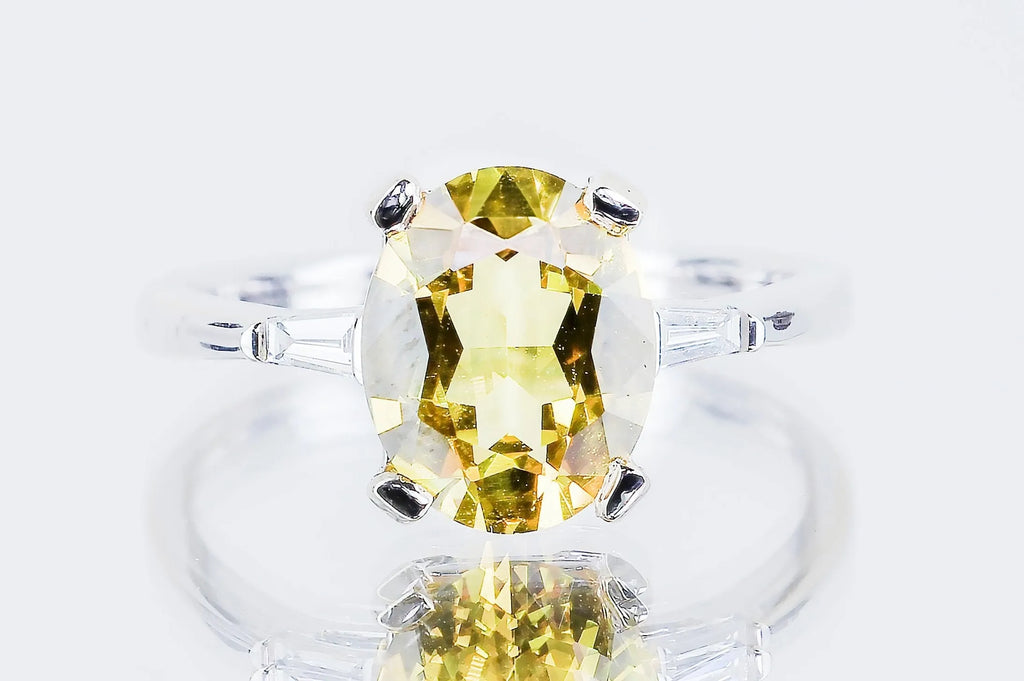 Bague_Diamant_et_Saphir_Brillance_royale