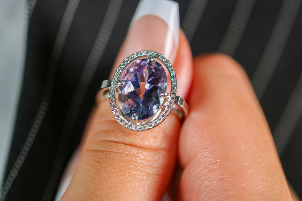 Bague_avec_Diamant_et_Tanzanite_Elegance_Royale