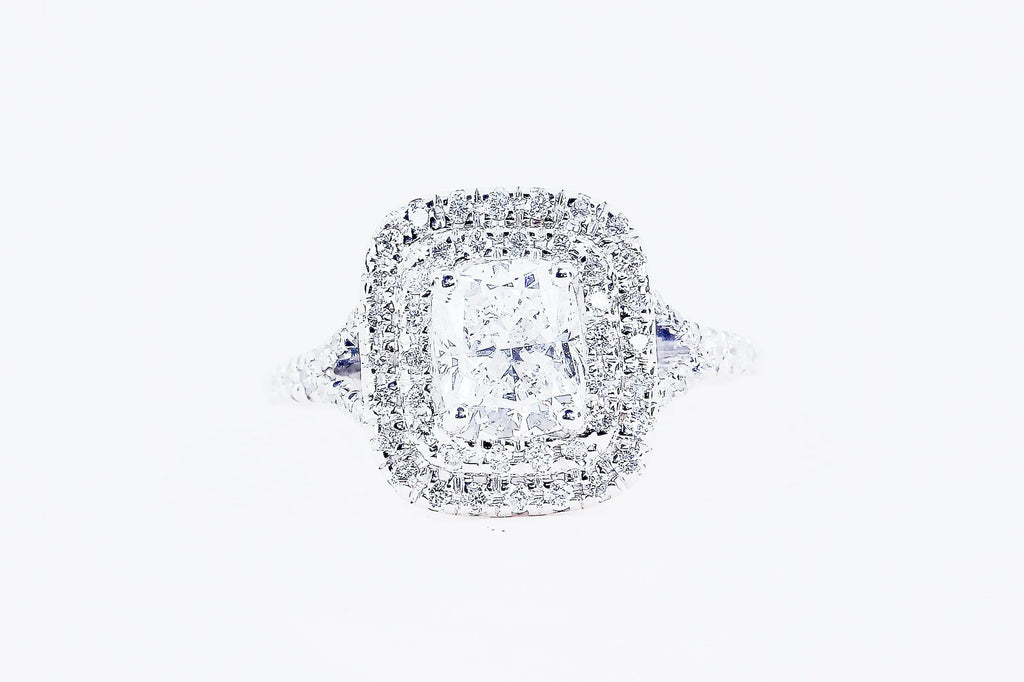 Bague avec Diamant - la Beauté Éternelle