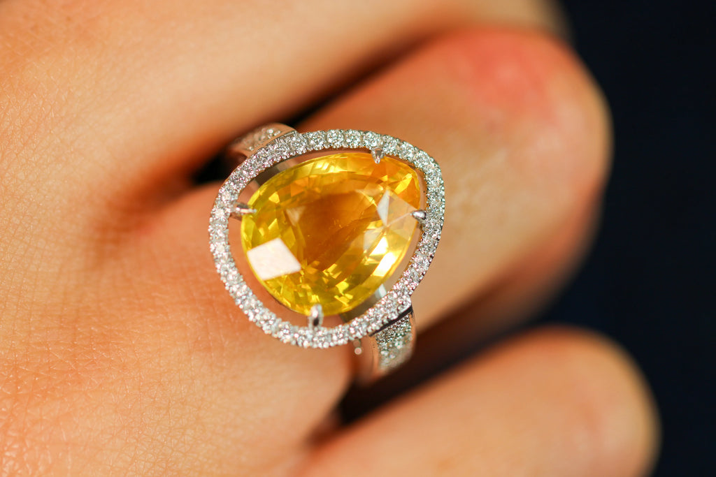 Bague_en_Diamant_jaune_Clemence