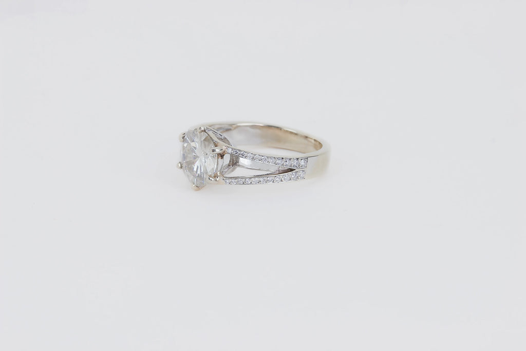 Bague en diamant blanc - Ariane