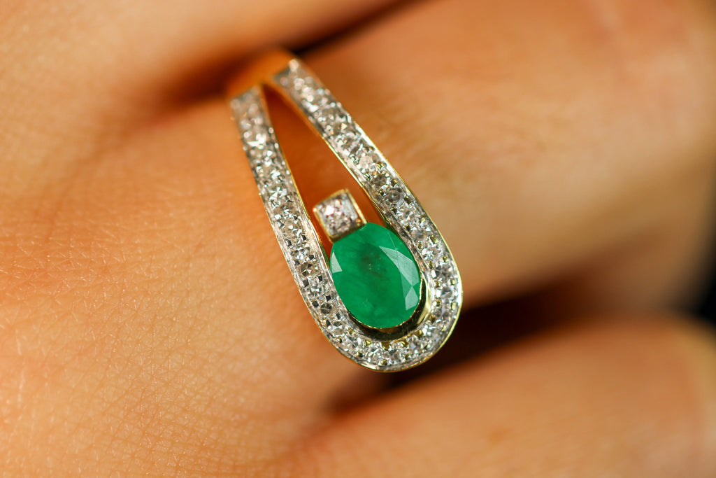 Bague_en_emeraude_verte_Daphne