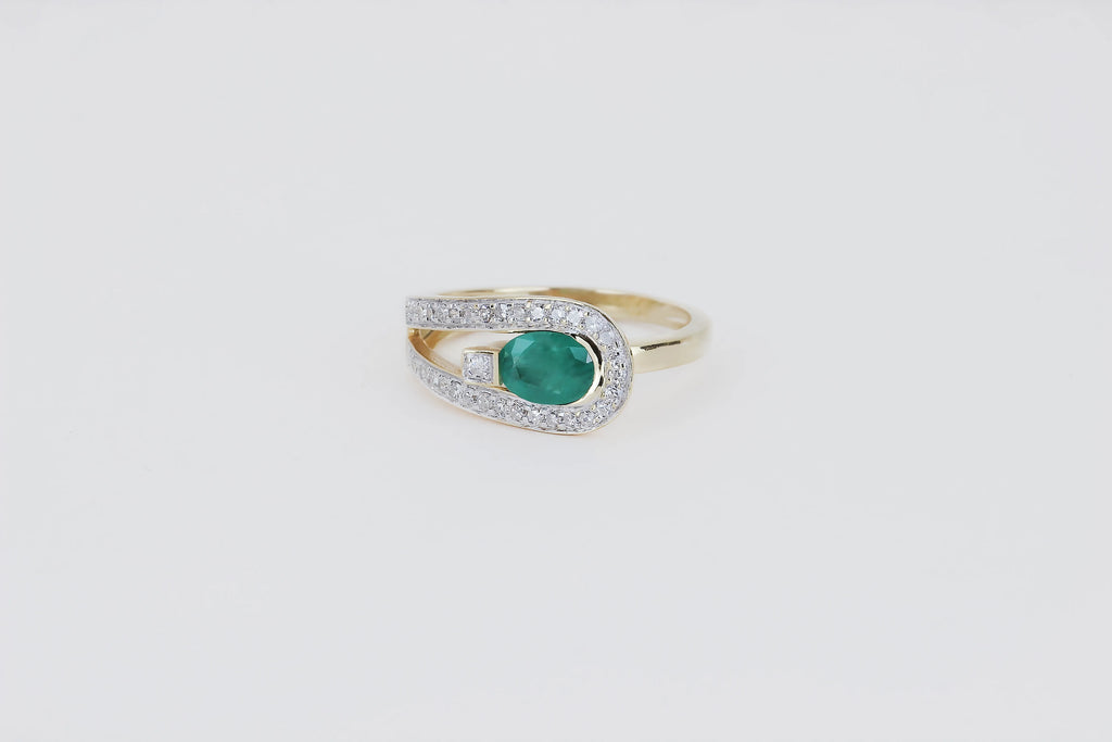 Bague_en_emeraude_verte_Daphne