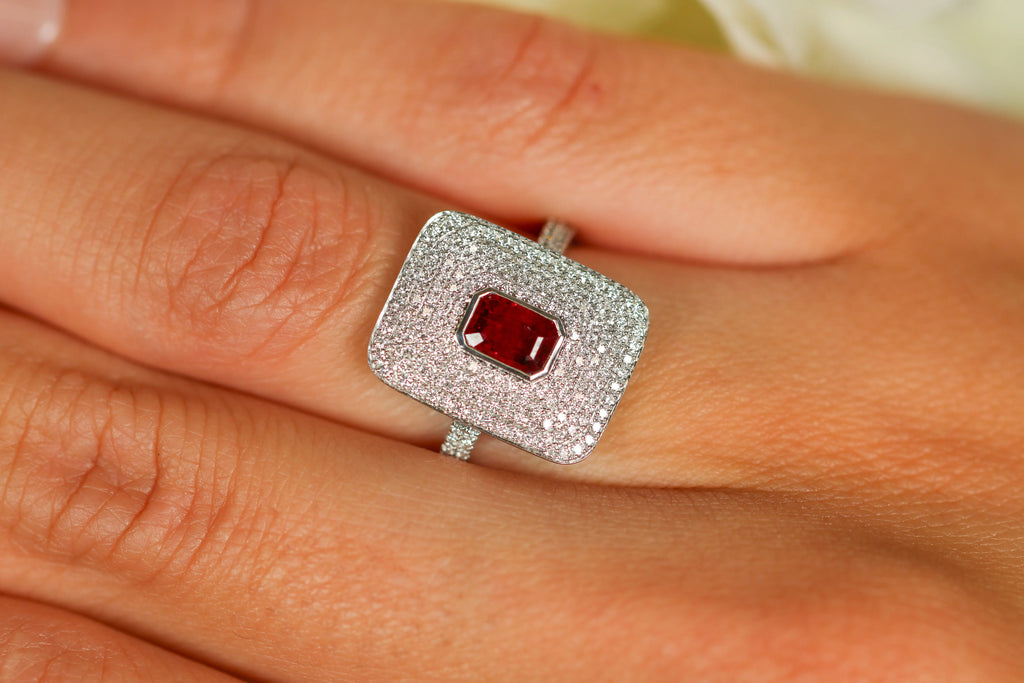 Bague_en_rubis_rouge_Alizee