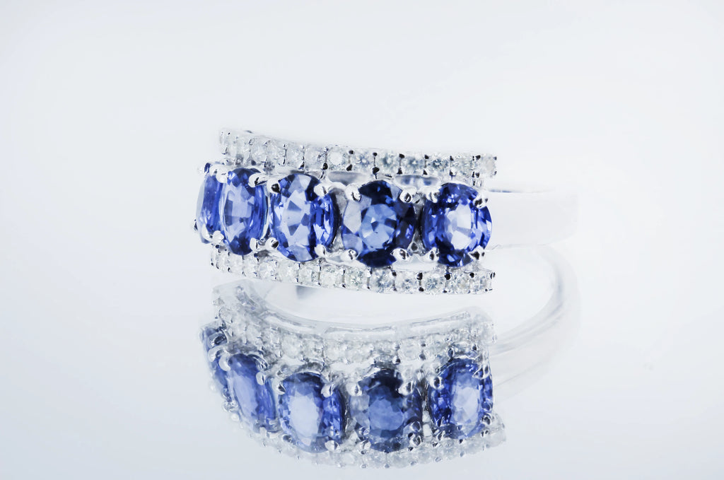 Bague_en_saphir_bleu_Elise