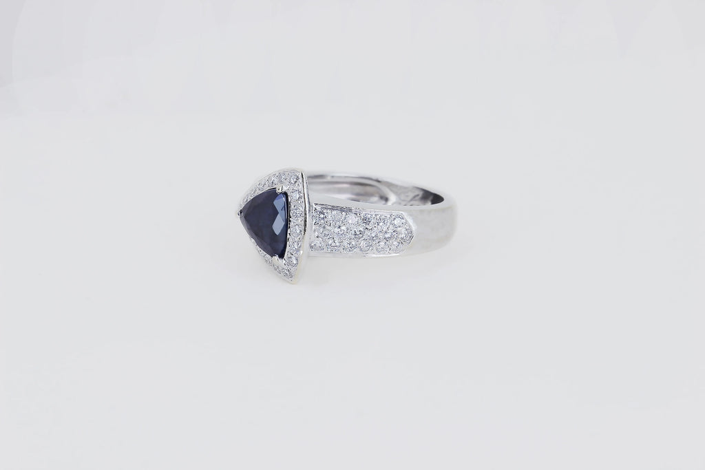 Bague en saphir bleu - Isolde