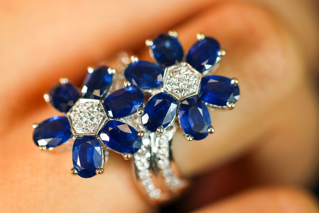 Bague_en_saphir_bleu_Mathilde