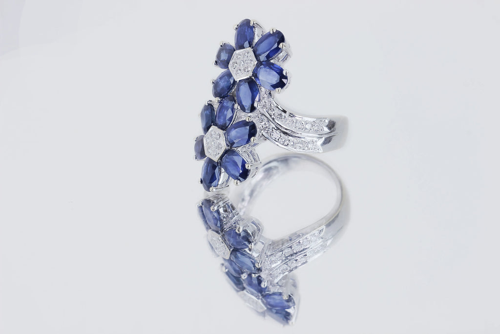 Bague_en_saphir_bleu_Mathilde