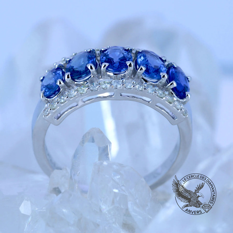 Bague en saphir bleu - Élise