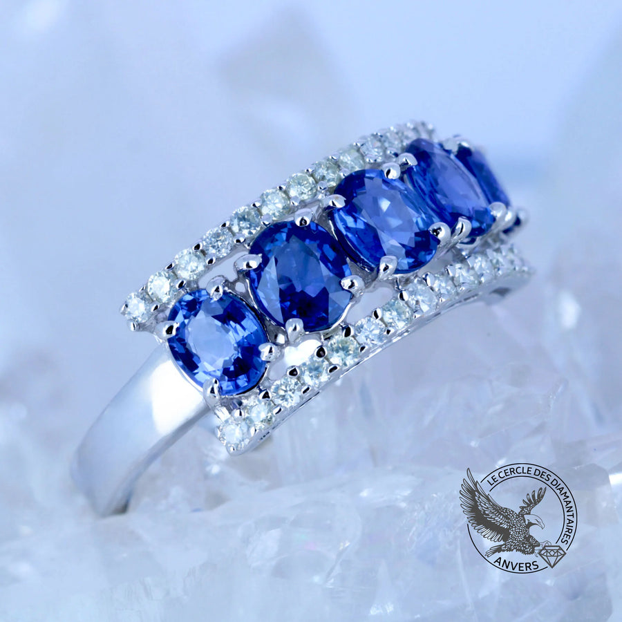 Bague en saphir bleu - Élise