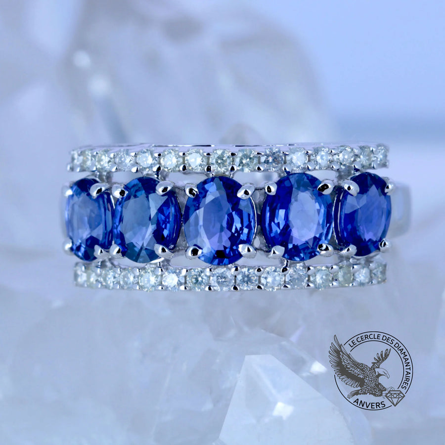 Bague en saphir bleu - Élise